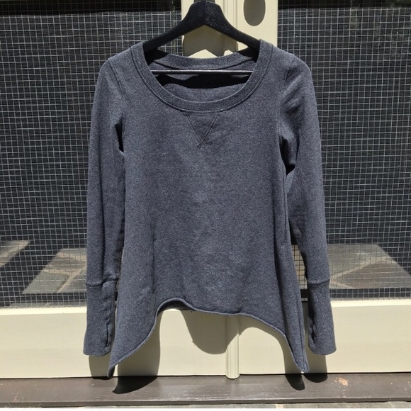 lululemon athletica Sweaters - Lululemon grey shark bite sweater size 6